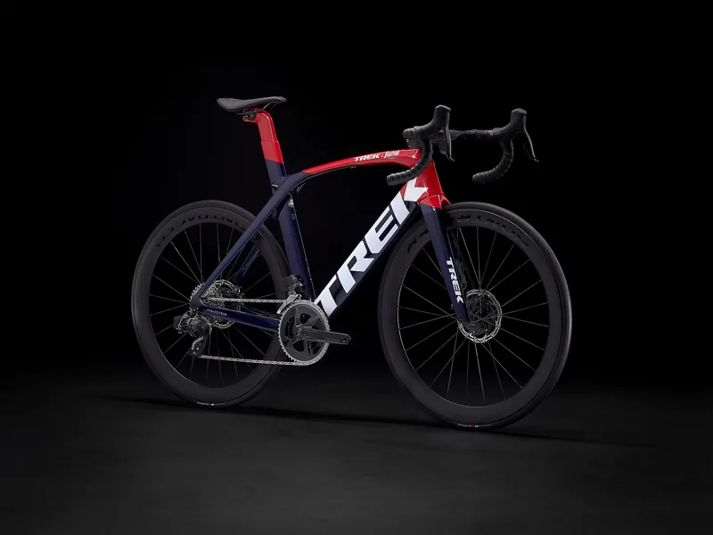 2022 Madone SLR 6 Etap Road Bike Navy Carbon Smoke and Viper Red-1